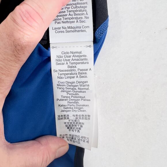 Oakley Swift Tank Top Hydrolix Woman's Large 532249 Imperial Blue All Over Logo - Picture 13 of 16